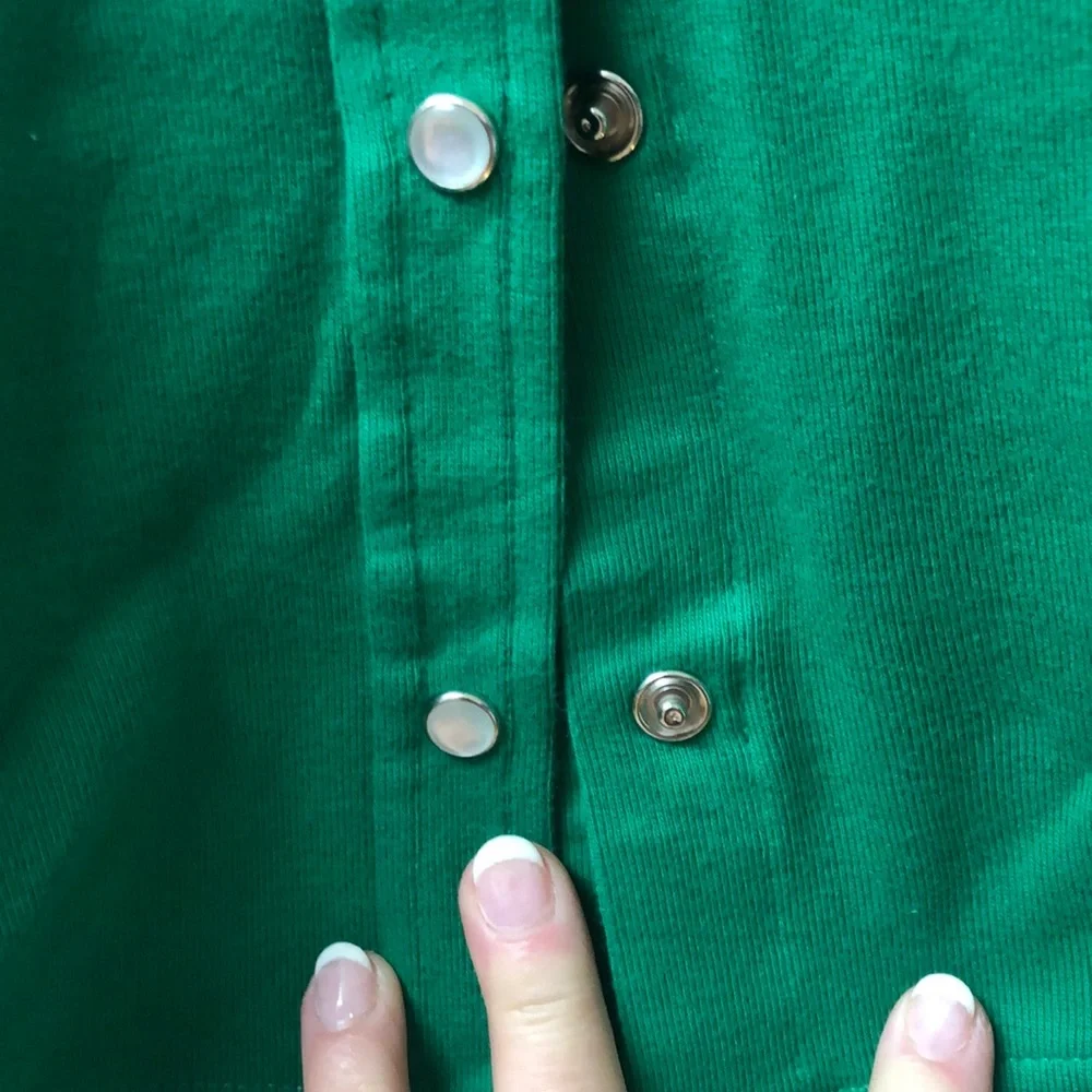 Cruel Girl Green Sleeveless Button-Down Shirt - Picture 4 of 5